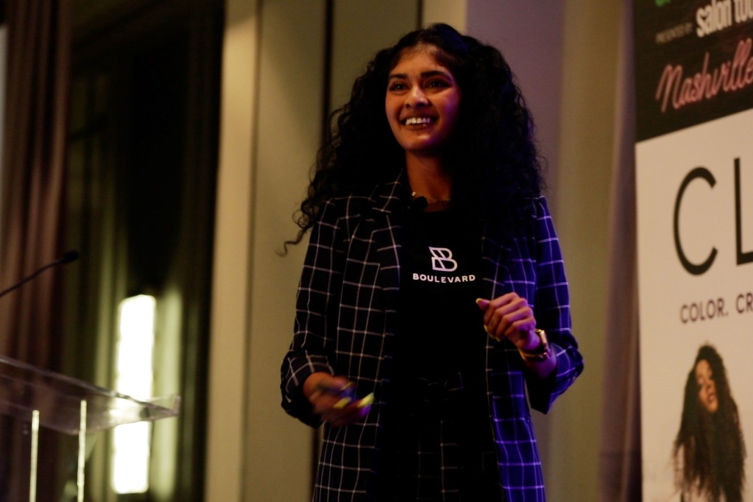 Boulevard's Shanalie Wijesinghe gives a presentation at Data-Driven Salon Summit 2022